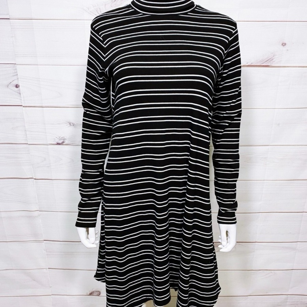 Mossimo Supply Co. Black and White Striped Long Sleeve Dress